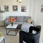 Alex 203 Apartment