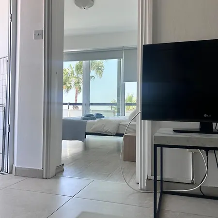 Alex 203 * Larnaca